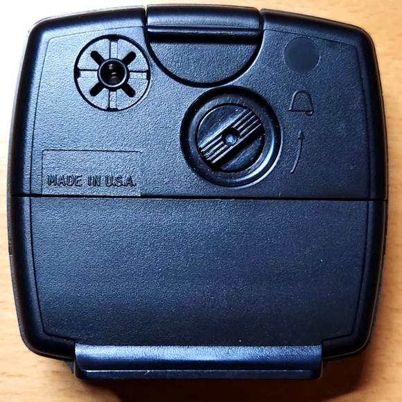 Vintage Rare DynaDisc Quartz Clock Logo-Motion Travel Alarm Clock (COPY) - Picture 3 of 3